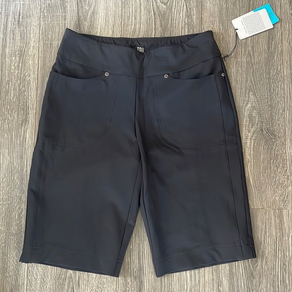Tail Pants - Tail Women’s Shorts Size 6 NWT